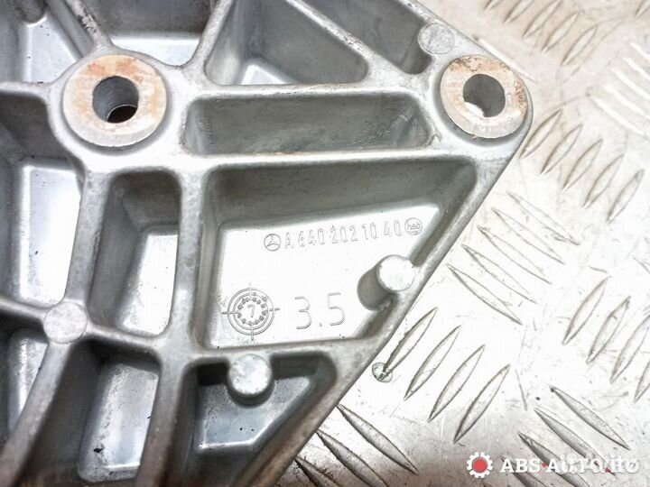 Кронштейн генератора Mercedes-Benz A-Класс W169