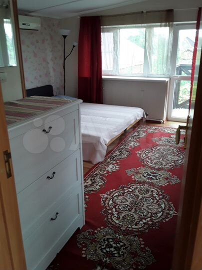 Комната 16 м² в 1-к., 1/2 эт.