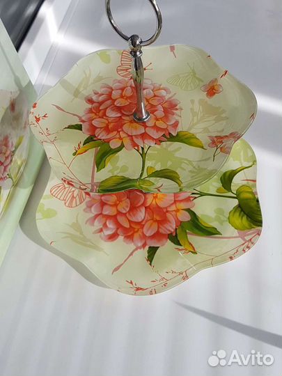 Этажерка для фруктов и конфет