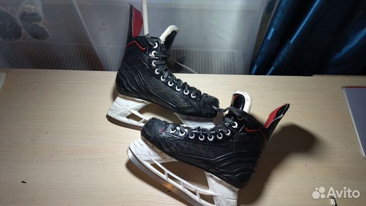 Коньки хоккейные, р-р 40-41, длинна стельки 25 см