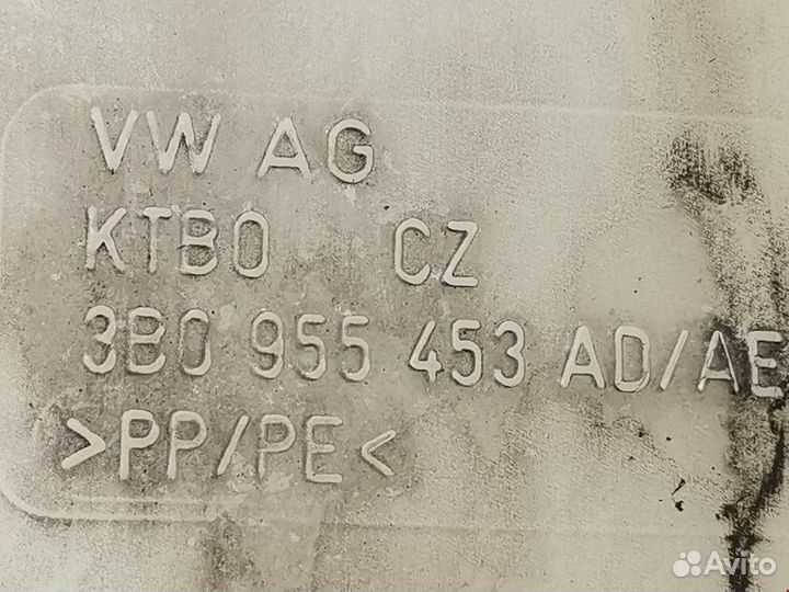 Бачок омывателя Volkswagen Passat B5 2001