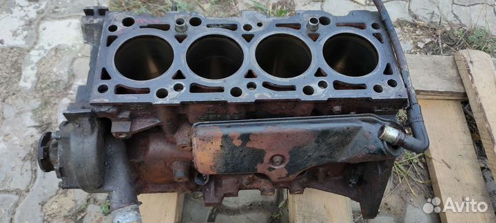 Блок цилиндров Ford Focus I, 1.6