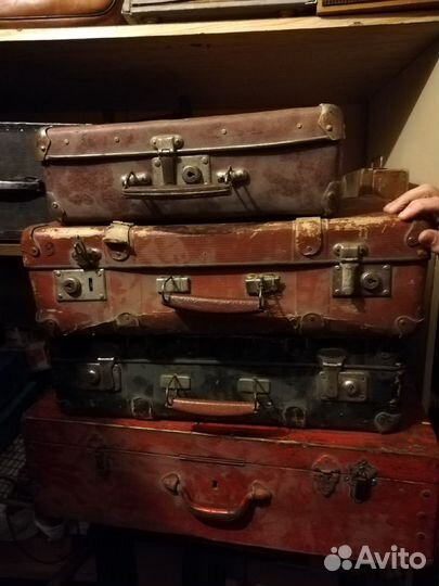 Старинные чемоданы