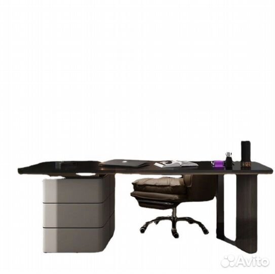 Кожанное компьютерное кресло руководителя