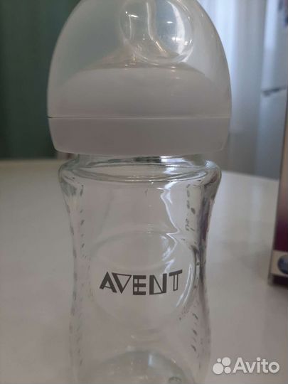 Молокоотсос ручной Avent + бутылочка avent