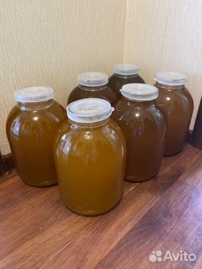 Мёд, медовые соты