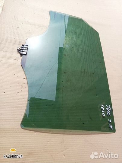 Стекло задней правой двери Hyundai Tucson 3 TL