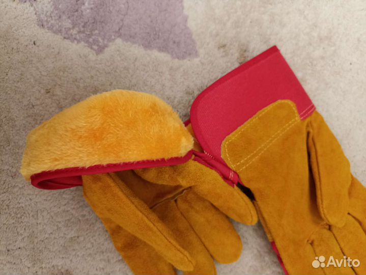 Зимние перчатки спилк