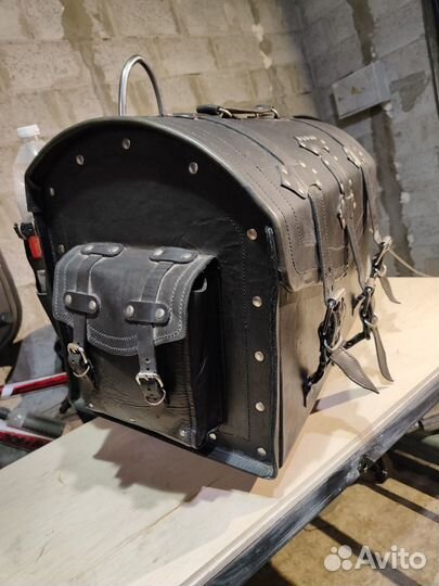 Центральный кофр на мотоцикл, кожа