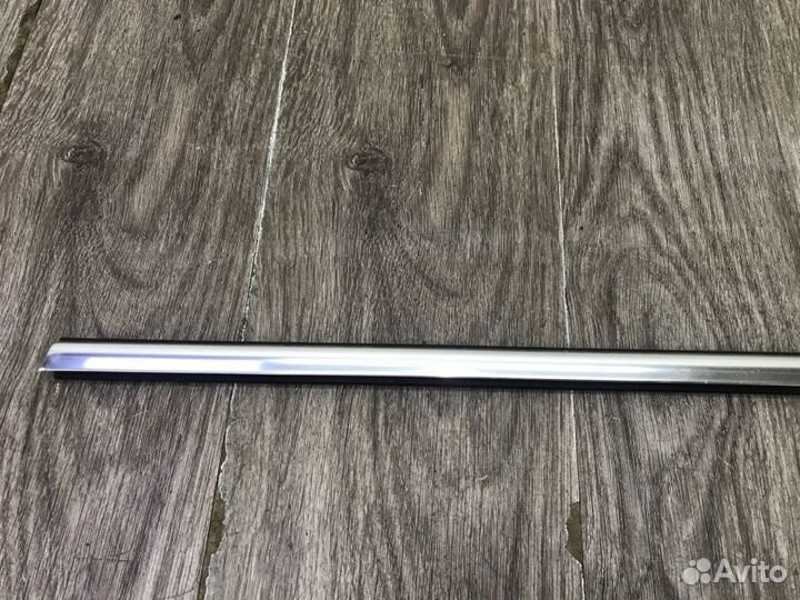 Молдинг стекла двери задний левый Opel Astra J