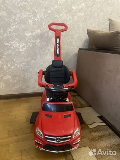 Детская машинка каталка с ручкой