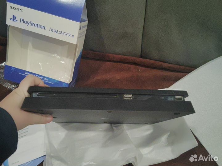 Продам PlayStation 4 slim за 40.000