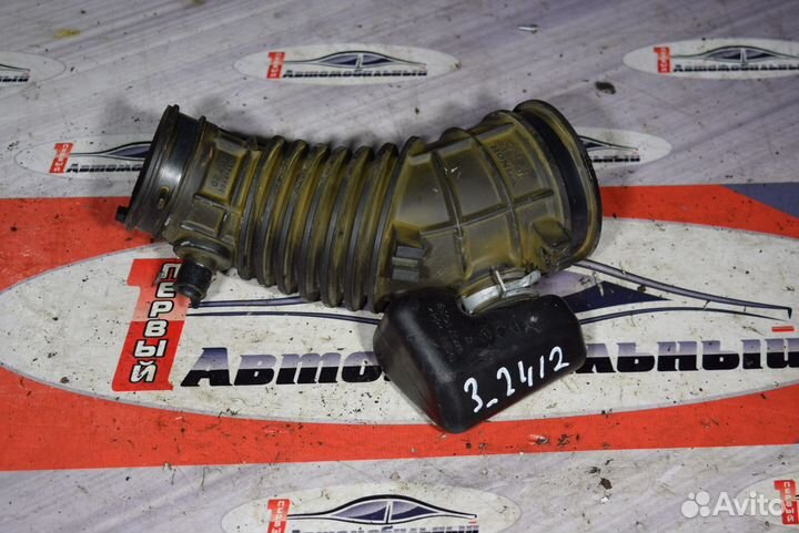 Патрубок воздушного фильтра c Honda Accord CM2 K24