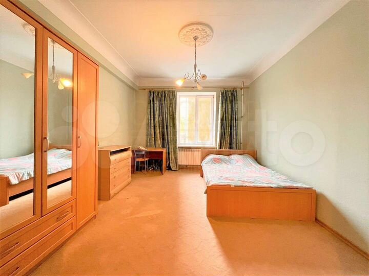 2-к. квартира, 57 м², 2/5 эт.