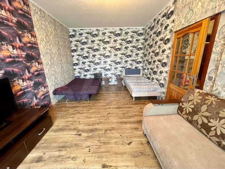 2-к. квартира, 55 м², 1/9 эт.