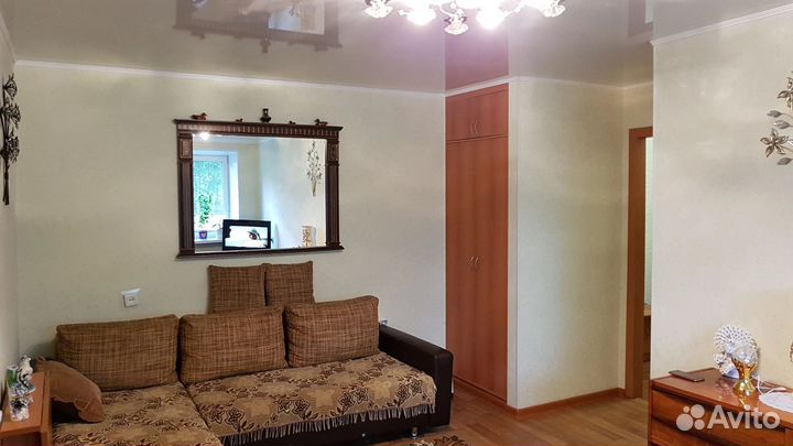 Зеркало деревянное