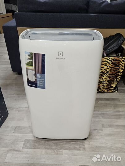 Мобильный кондиционер Electrolux eacm-11CL/N3