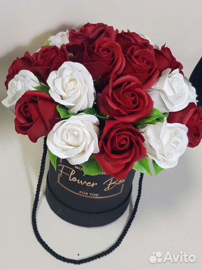 Красные розы из мыла