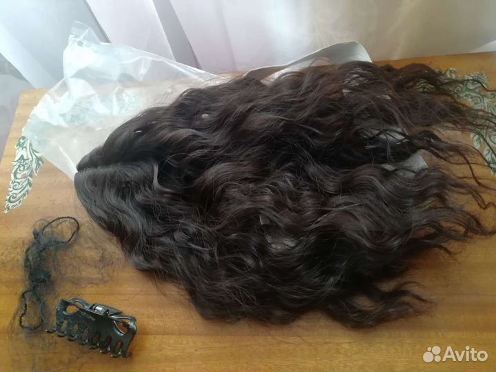 Волосы на заколках