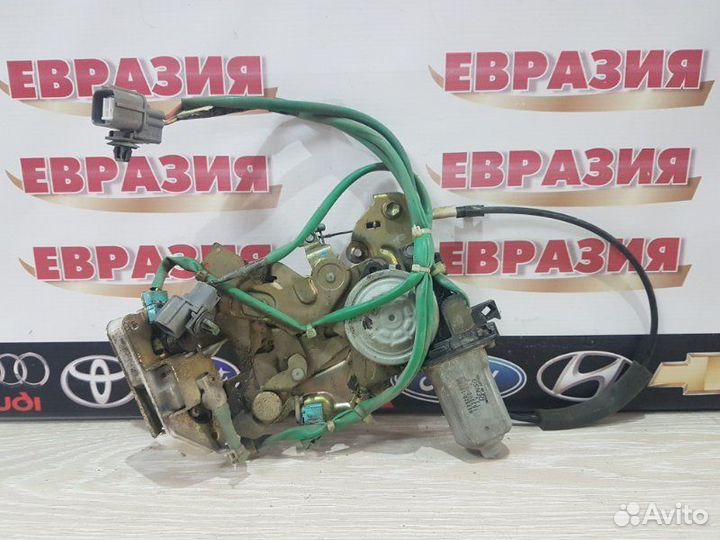 Замок двери задний левый Honda Stepwgn RF7 K20A