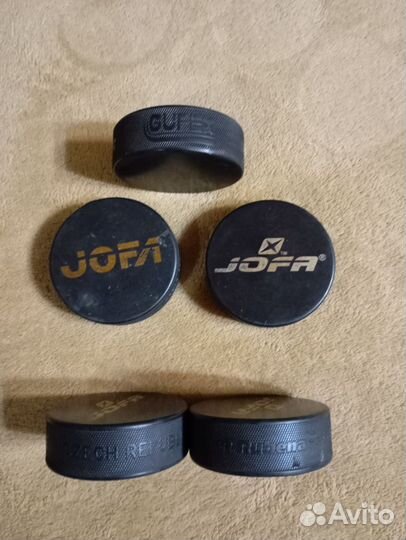 Шайба хоккейная коллекционная