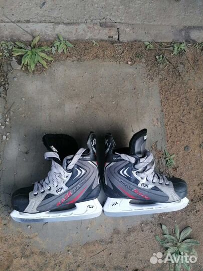 Коньки хоккейные 42 размер