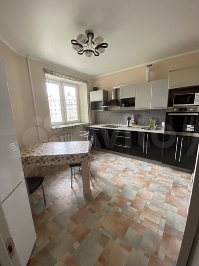 2-к. квартира, 75 м², 7/10 эт.