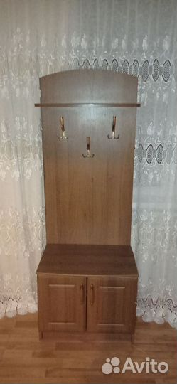 Вешалка в прихожую с обувницей и Шифанер