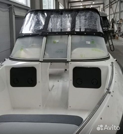 Тент ходовой на катер Гризли