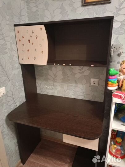 Стол комптютерный