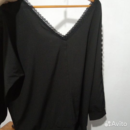 Блузка женская белая и чёрная размер 54