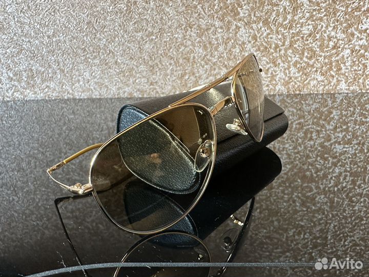 Солнцезащитные очки Burberry женские