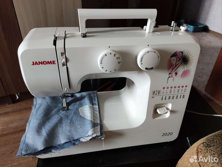 Швейная машина Janome мало бу