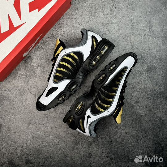 Nike Air Max Tailwind 4