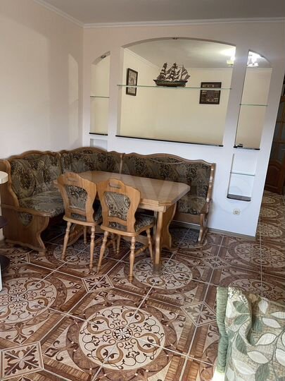 2-к. квартира, 50 м², 1/2 эт.