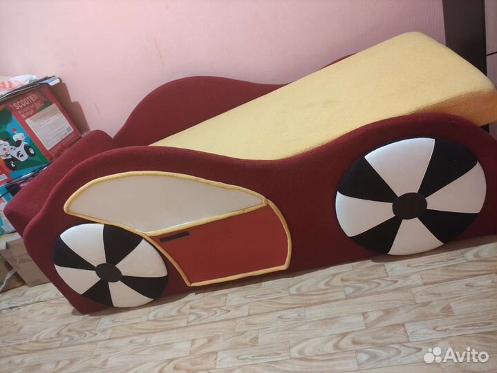 Кровать машина