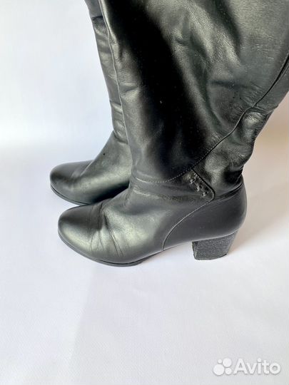 Сапоги жен. демисезон нат.кожа 39 р-р черные б/у