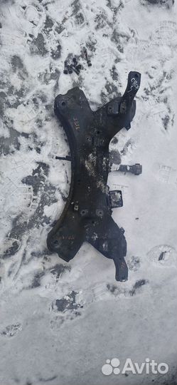 Подрамник передний Киа sportage3