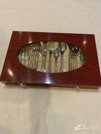 Набор столовых приборов новый