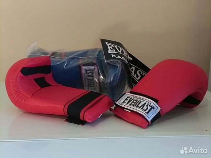 Перчатки для единоборств