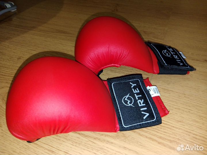 Перчатки накладки для единоборств