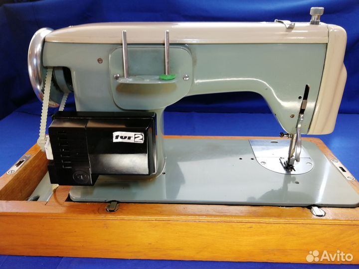 Чешская швейная машинка LADA - 238