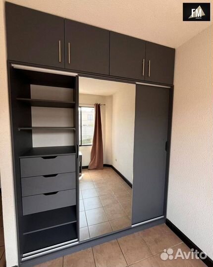 Шкаф-купе зеркальный