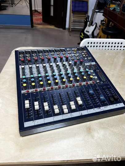 Пульт soundcraft epm8