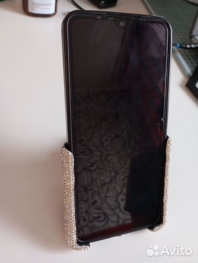 Автомобильный держатель для телефона со стразами