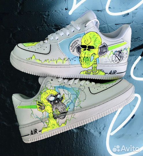 Роспись кроссовок