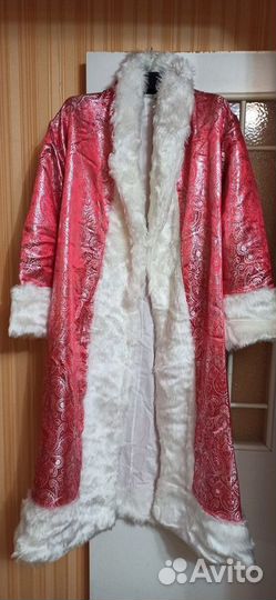 Костюмы Деда Мороза и Снегурочки из парчи