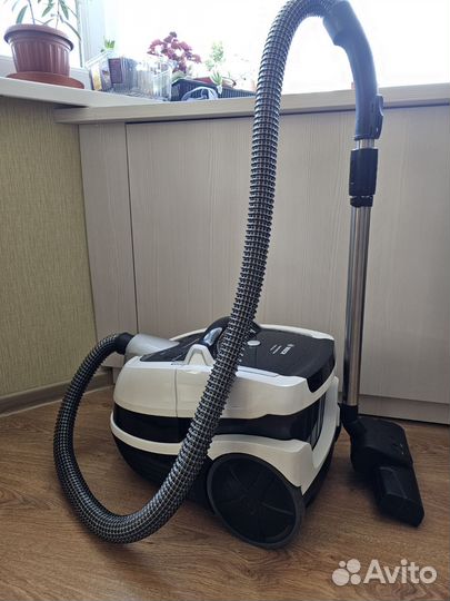 Моющий пылесос Bosch