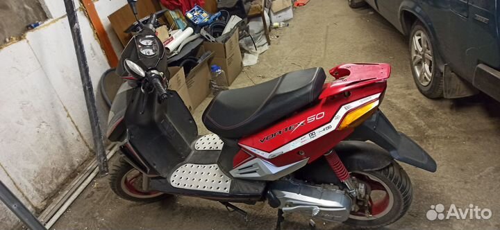 Скутер Vortex 50