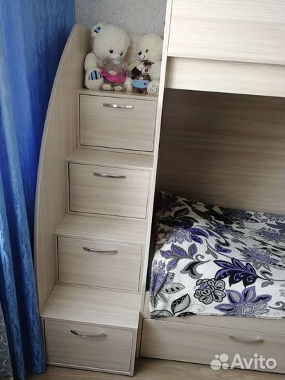 Кровать детская двухярусная